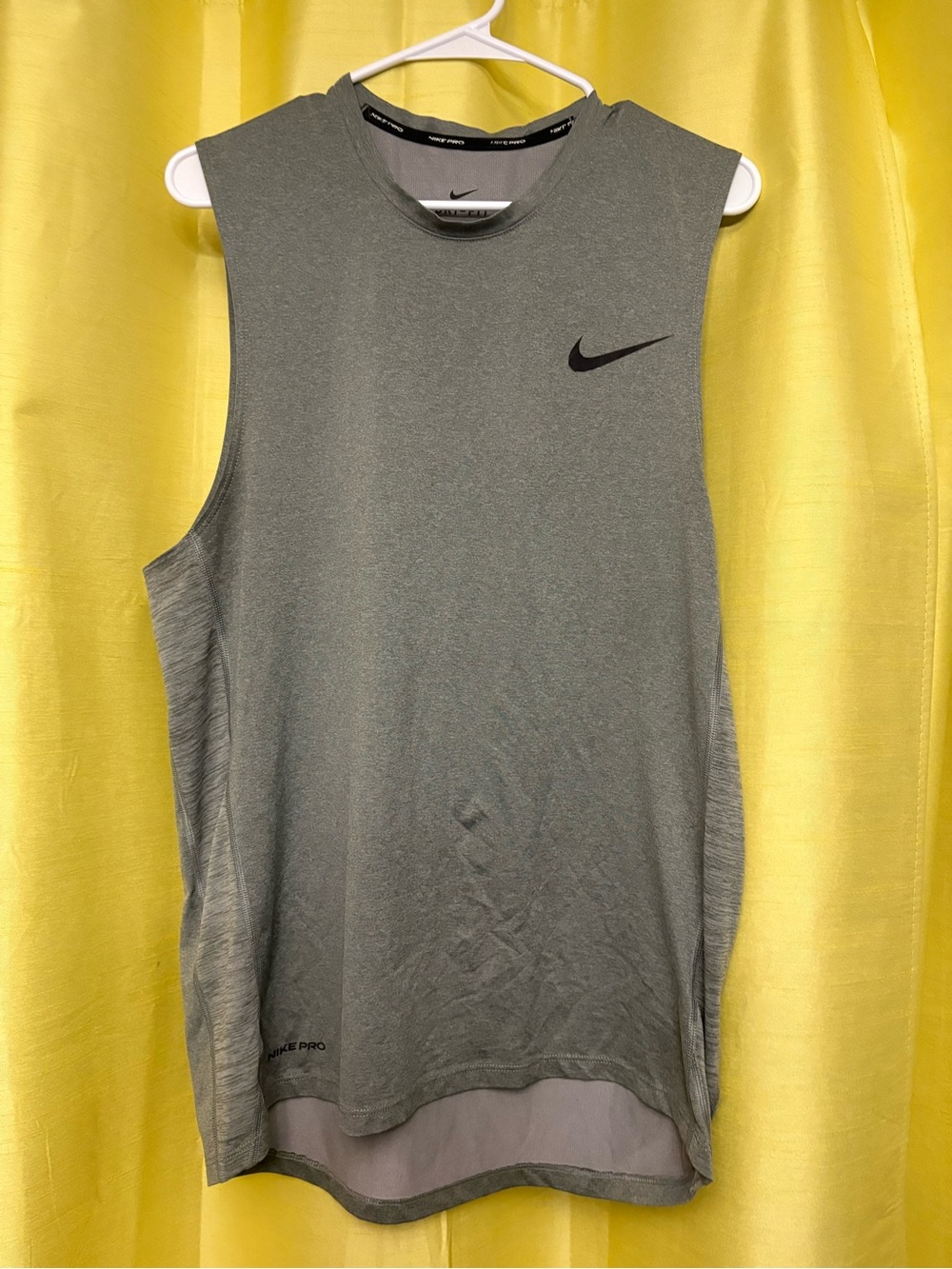 Nike Men's Light Gray Sleeveless Dri-FIT Tank Top